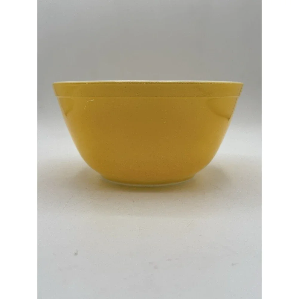 PYREX Yellow 402 1 1/2 1.5 QT Nesting Mixing Bowl Primary Color Made in USA